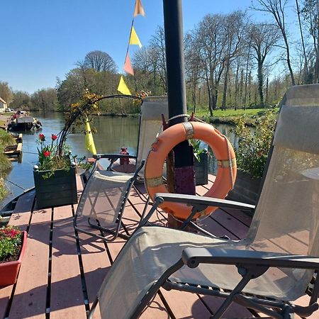Hotel Sur La Somme A Bord De La Peniche Arche De Noe Pont-Rémy Esterno foto
